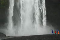 Skógafoss mit Famiie